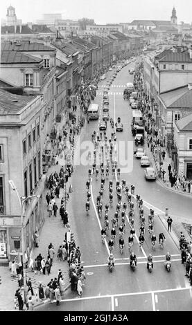 COURSE CYCLISTE DE PAIX ENTRE LODZ ET WROCLAW EN POLOGNE ; 14 MAI 1964 Banque D'Images