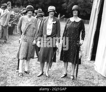 Cowdray Park Polo Tournament Lady Cowdray , Lady Zia Wemner et Miss Olive Pearson 1930 Banque D'Images