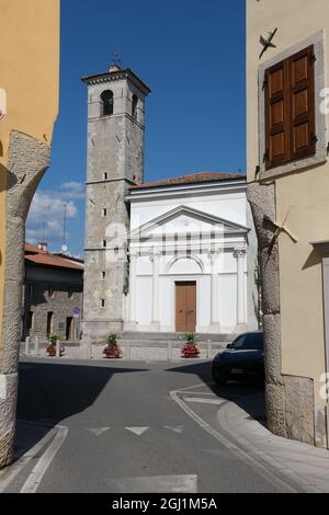 Cividale del Friuli (Udine), Italie - Italie du Nord la vie dans le centre de la cité médiévale de lombard. Promenade dans les rues étroites et les murs Banque D'Images