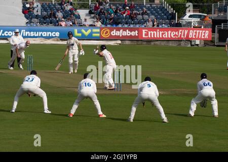 Chester le Street, Angleterre, le 5 septembre 2021. Le CCC de Durham se dispute lors de leur LV= Insurance County Championship match contre Glamourgan à Chester le Street. Le batteur est Hamish Rutherford. Crédit : Colin Edwards Banque D'Images