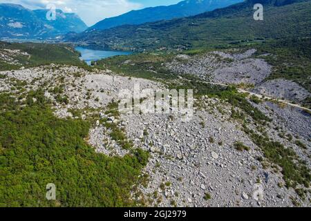 Mavic Air 2S drone ariel photographies de la chute de Marocche di Dro, Trento, Italian Lakes, Italie Banque D'Images