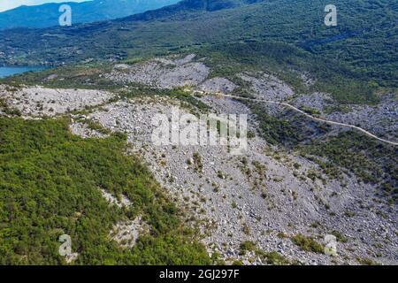 Mavic Air 2S drone ariel photographies de la chute de Marocche di Dro, Trento, Italian Lakes, Italie Banque D'Images