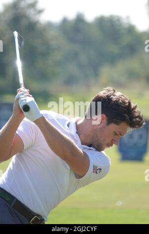 Wentworth, Surrey, Royaume-Uni. 8 septembre 2021. Niall Horan se réchauffe avant l'événement phare de la PGA européen TourÕs : le championnat BMW/PGA a été organisé au célèbre Wentworth Club. Crédit : Motofoto/Alay Live News Banque D'Images