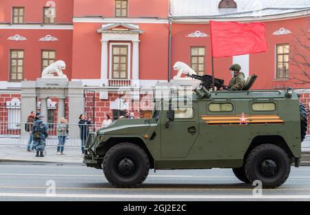 30 avril 2021 Moscou, Russie. Voiture blindée TIGER sur la rue Tverskaya à Moscou. Banque D'Images