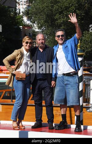 Venise, Italie. 08 septembre 2021. 78e Festival du film de Venise 2021, giorno 8 - Lucia Mascino, Giuseppe Piccioni, Filippo Timi crédit: Agence de photo indépendante/Alamy Live News Banque D'Images