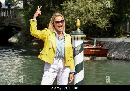 Venise, Italie. 08 septembre 2021. VENISE, ITALIE - 08 SEPTEMBRE : Simona Ventura arrive au 78e Festival International du film de Venise le 08 septembre 2021 à Venise, Italie. Credit: dpa/Alay Live News Banque D'Images