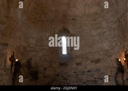 Intérieur de l'ancienne église albanaise dans le village Kish de Sheki - Azerbaïdjan Banque D'Images