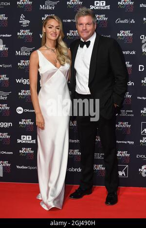 8 septembre 2021, Londres, Royaume-Uni Laura Woods et Mark Durden-Smith arrivent aux Sport Industry Awards, Battersea Evolution, Londres. Crédit : Doug Peters/EMPICS/Alamy Live News Banque D'Images