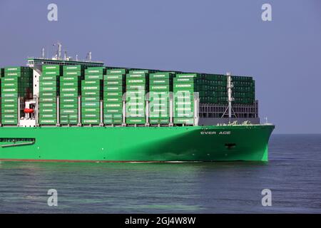 Le navire à conteneurs Ace atteindra le port de Rotterdam pour la première fois le 4 septembre 2021. Banque D'Images