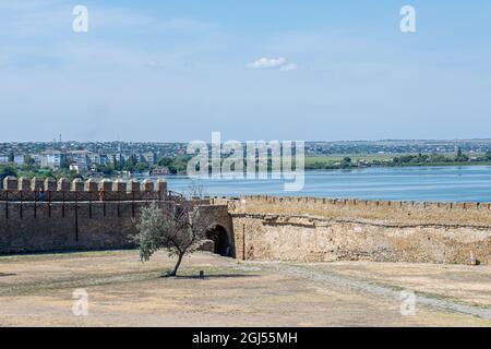 Visite de la forteresse d'Akkerman à Bilhorod-Dnistrovskyi, Ukraine, le 19 août 2020. La forteresse est le monument des XIIIe-XIVe siècles Banque D'Images