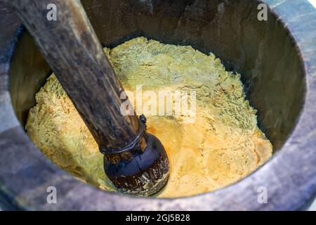 Gâteau de haricots mung fait à la main pour préparer des collations classiques à Guangxi, en Chine Banque D'Images