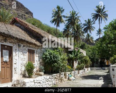 Maisons traditionnelles datant de la fondation de la ville au XVe siècle. Cidade Velha, centre historique de Ribeira Grande, classé Worl UNESCO Banque D'Images