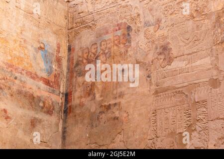 Égypte. Le temple de Louxor comprend un vaste mélange de temples, chapelles, pylônes et autres bâtiments anciens sur la rive est du Nil près de Louxor. Réf Banque D'Images