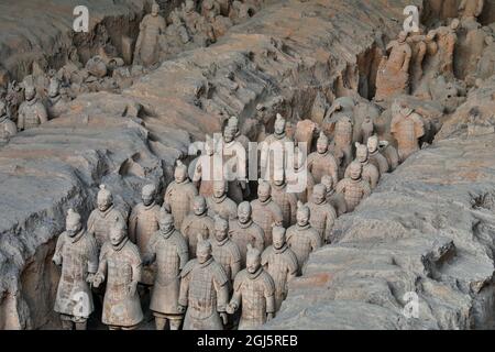 Asie, Chine, province de Shaanxi, Xian, armée de terre cuite (guerriers) au musée du Mausolée de l'empereur Qin Shi Huang (usage éditorial uniquement) Banque D'Images
