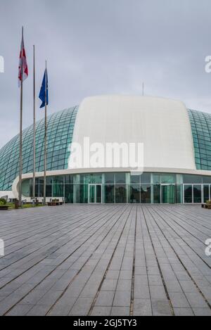 Géorgie, Kutaisi. Édifice du Parlement géorgien, construit en 2012. Banque D'Images