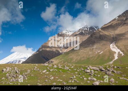 Géorgie, route militaire géorgienne, Kobi. Paysage de montagne. Banque D'Images