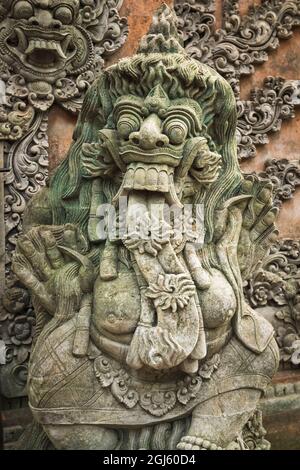 Statue Au Sanctuaire De La Forêt Des Singes Sacrés, Ubud, Bali, Indonésie Banque D'Images