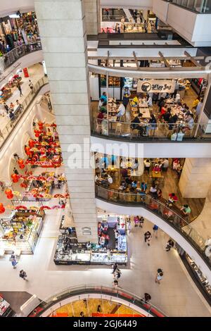 Thaïlande, Bangkok. Sukhumvit, intérieur du centre commercial du terminal 21. Banque D'Images