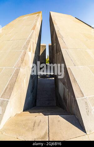 Erevan, Erevan, Arménie Province. Le Memorial Hall de l'Tzitzernakaberd mémorial au génocide arménien complexe. Banque D'Images