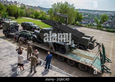 Arménie, Erevan. Parc mère-Arménie de l'ère soviétique et lance-roquettes Katyusha de l'ère soviétique. Banque D'Images
