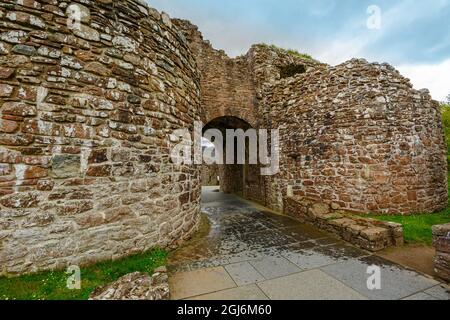 gatehouse du château d'Urquhart à côté du Loch Ness en Écosse, au Royaume-Uni. Près de Drumnadrochit et Inverness. C'est l'un des plus visités Banque D'Images