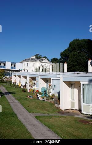 Bungalows sur les jardins de Minstead en face du mont Clare, Alton East, Alton Estate, Roehampton, Londres, ROYAUME-UNI Banque D'Images