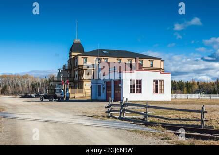 Canada, Nouveau-Brunswick, Nord-est du Nouveau-Brunswick, Caraquet, Village historique acadien, Vue sur le Château Albert Hotel Banque D'Images