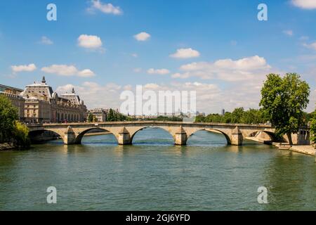 Pont Royal sur la Seine, Paris, France. Banque D'Images
