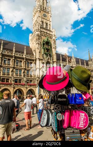 Nouvel hôtel de ville sur la Marienplatz ou la place Mary's, Munich, Bavière, Allemagne. Banque D'Images