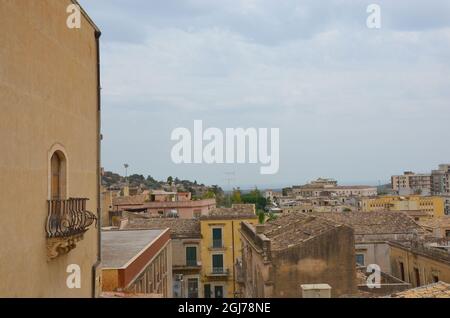 Quelques photos de la belle ville de Noto, dans le sud de la Sicile, prises lors d'un voyage en Sicile à l'été 2021. Banque D'Images