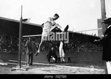 DOSSIER 1912 saut en hauteur sans courir, saut en hauteur debout, aux Jeux Olympiques de Stockholm 1912. Platt Adams, des États-Unis, a remporté la médaille d'or à 1.63 ans. Foto:Scanpix Historique/ Kod:1900 Scanpix SUÈDE Banque D'Images