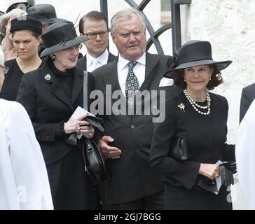 BASTAD 2012-05-14 la princesse de la Couronne Victoria, la reine Margrethe, le prince Daniel, le prince Consort Henrik et la reine Silvia sont vus pendant les funérailles du comte Carl Johan Bernadotte dans l'église Maria à Bastad, en Suède, le 14 mai 2012. Foto Jonas Ekström / SCANPIX Kod 10030 Banque D'Images