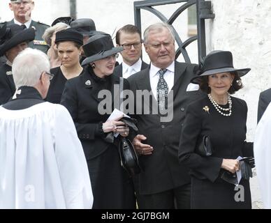 BASTAD 2012-05-14 la princesse de la Couronne Victoria, la reine Margrethe, le prince Daniel, le prince Consort Henrik et la reine Silvia sont vus pendant les funérailles du comte Carl Johan Bernadotte dans l'église Maria à Bastad, en Suède, le 14 mai 2012. Foto Jonas Ekström / SCANPIX Kod 10030 Banque D'Images