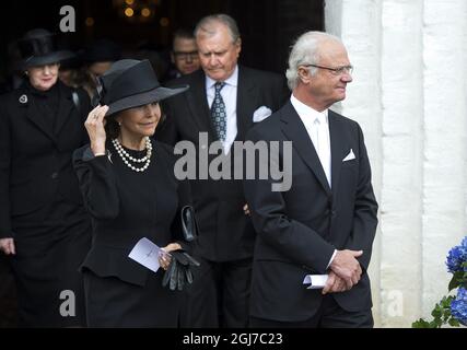 BASTAD 2012-05-14 la Reine Margreth et le Prince Consort Henrik du Danemark et la Reine Silvia et le Roi Carl Gustaf de Suède lors des funérailles du comte Carl Johan Bernadotte dans l'église Maria de Bastad, Suède, le 14 mai 2012. Foto: Suvad Mrkonjic / XP / SCANPIX / Kod 7116 ** HORS SUÈDE T ** Banque D'Images