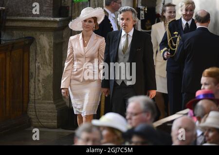 STOCKHOLM 2012-05-22 la princesse Martha Louise de Norvège et son mari, Ari Behn, arrivent pour le baptême de la princesse Estelle, première fille de la princesse Victoria et du prince Daniel de Suède, qui s'est tenue à la chapelle royale de Stockholm le 22 mai 2012. Photo: Claudio Bresciani / SCANPIX / Kod: 10090 Banque D'Images