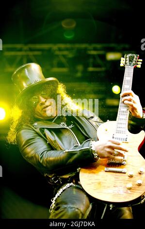 HULTSFRED 2012-06-14 barre d'inclinaison américaine ft. Myles Kennedy et les conspirateurs se produit au festival de musique 'Hultsfredsfestivalen' à Hultsfred, en Suède, le 14 juin 2012. Photo Adam Ihse / SCANPIX / code 9200 Banque D'Images