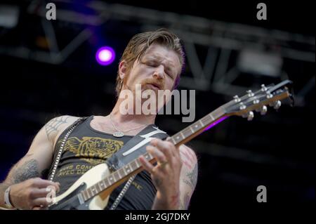 HULTSFRED 2012-06-14 le groupe de rock américain Eagles of Death Metal se produit au festival de musique 'Hultsfredsfestivalen' à Hultsfred, en Suède, le 14 juin 2012. Photo Adam Ihse / SCANPIX / code 9200 Banque D'Images