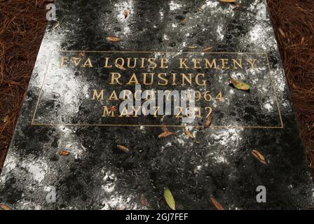 STOCKHOLM 20120828 Une douce pluie tombe sur la vue grave d'Eva Rausing dans le cimetière de six Oaks sur Hilton Head Island, USA, 27 août 2012.Eva Rausing, Qui est mort chez elle à Londres cet été, a laissé un document sur son ordinateur concernant le meurtre de l'ancien Premier ministre suédois Olof Palme.documents actuellement sous la stigmatisation de la police suédoise. Foto: Gerald Weaver / XP / SCANPIX / Kod: 7000 ** HORS SUÈDE ** Banque D'Images