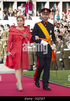 LUXEMBOURG 20121020 Arch Duchess Maria Teresa et le prince héritier Guillaume de Luxembourg au mariage du prince héritier Guillaume de Luxembourg et de la comtesse belge Stephanie de Lannoy, le 20 octobre 2012, à Luxembourg. Foto Jonas Ekström / SCANPIX Kod 10030 Banque D'Images