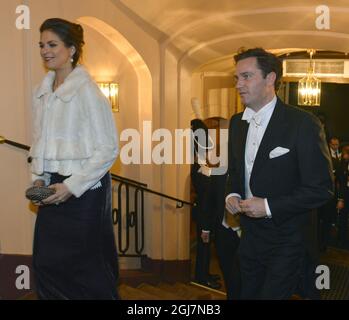 STOCKHOLM 20121220 la princesse Madeleine et son fiancé Chris O'Neill arrivent au rassemblement officiel de l'Académie suédoise qui s'est tenu à la Bourse de Stockholm en décembre 20, 2012. Anders Wiklund / SCANPIX / Kod 10040 Banque D'Images