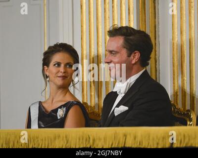 STOCKHOLM 20121220 la princesse Madeleine et son fiancé Chris O'Neill au rassemblement officiel de l'Académie suédoise qui s'est tenu à la Bourse de Stockholm en décembre 2012. Anders Wiklund / SCANPIX / Kod 10040 Banque D'Images