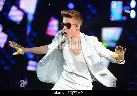 Justin Bieber se produit lors de son concert à l'Ericsson Globe Arena de Stockholm, Suède, le 22 avril 2013. Banque D'Images