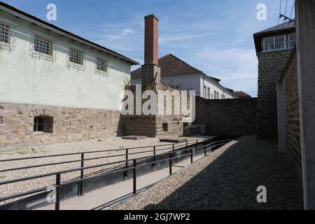 Mauthausen, Autriche - 12 août 2021 : site commémoratif du camp de concentration de Mauthausen. Protections SS et entrée des camions. Jour d'été ensoleillé Banque D'Images