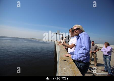 2013-06-02, Kaunas, Lietuva. Sir Richard Charles Nicholas Branson, fondateur et président du groupe Virgin lors de sa visite à la centrale hydroélectrique Kruonis Pumped Storage. Sir Richard Branson a été conférencier principal pour l'événement de leadership 2013 Forum One. Forum One est le forum international sur le leadership personnel, professionnel et d'affaires. Banque D'Images