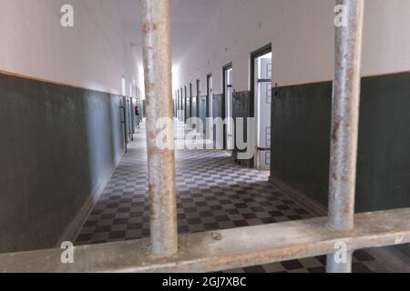 Mauthausen, Autriche - 12 août 2021 : site commémoratif du camp de concentration de Mauthausen. Protections SS et entrée des camions. Jour d'été ensoleillé Banque D'Images