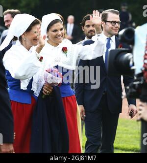 BORGHOLM 20130714 la reine Silvia suédoise, la princesse Victoria, le prince Carl Philip et le prince Daniel ainsi que d'autres membres de la famille royale arrivent pour les festivités de la soirée à Borgholm, sur l'île d'Oeland, en Suède, le 14 juillet 2012, lors des célébrations du 36e anniversaire de la princesse Victorias. Photo: Stefan Jerrevang / SCANPIX / code 60160 Banque D'Images