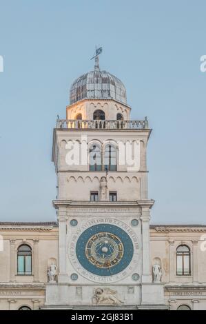 L'Italie, Padoue, Piazza dei Signori, Tour de l'horloge astronomique (Torre dell'Orologio) a été achevée au XVe siècle Banque D'Images