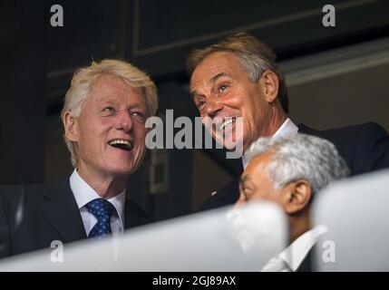 JOHANNESBURG 2013-12-10 l'ancien président des États-Unis, Bill Clinton, et l'ancien premier ministre de la Grande-Bretagne, Tony Blair, sont vus pendant le mémorial de l'ancien président Nelson Mandela au stade de la FNB à Johannesburg, en Afrique du Sud, le 10 décembre 2013. Foto Jonas Ekstromer / TT / Kod 10030 Banque D'Images