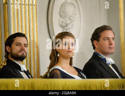 STOCKHOLM 2013-12-20 le prince suédois Carl Philip, la princesse Madeleine et M. Christopher O'Neill lors du rassemblement officiel de l'Académie suédoise tenu à la Bourse de Stockholm le 20 décembre 2013. Photo: Jonas Ekstromer / TT / code 10030 Banque D'Images