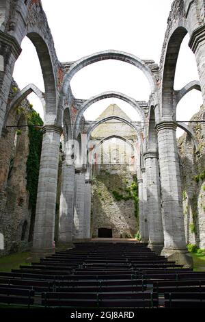 VISBY 2012-07-30 ruines de l'église Sainte-Catherine à Visby, Gotland, Suède. Ville hanséatique de Visby Ancien site viking sur l'île de Gotland, Visby a été le principal centre de la Ligue hanséatique dans la Baltique du XIIe au XIVe siècle. Ses remparts du XIIIe siècle et plus de 200 entrepôts et de riches habitations de marchands de la même période en font la ville commerciale fortifiée la mieux préservée d'Europe du Nord. *** Sankta Katarina kyrkoruin i Visby. Foto Johan Bjurer / SCANPIX Kod 10431 Banque D'Images